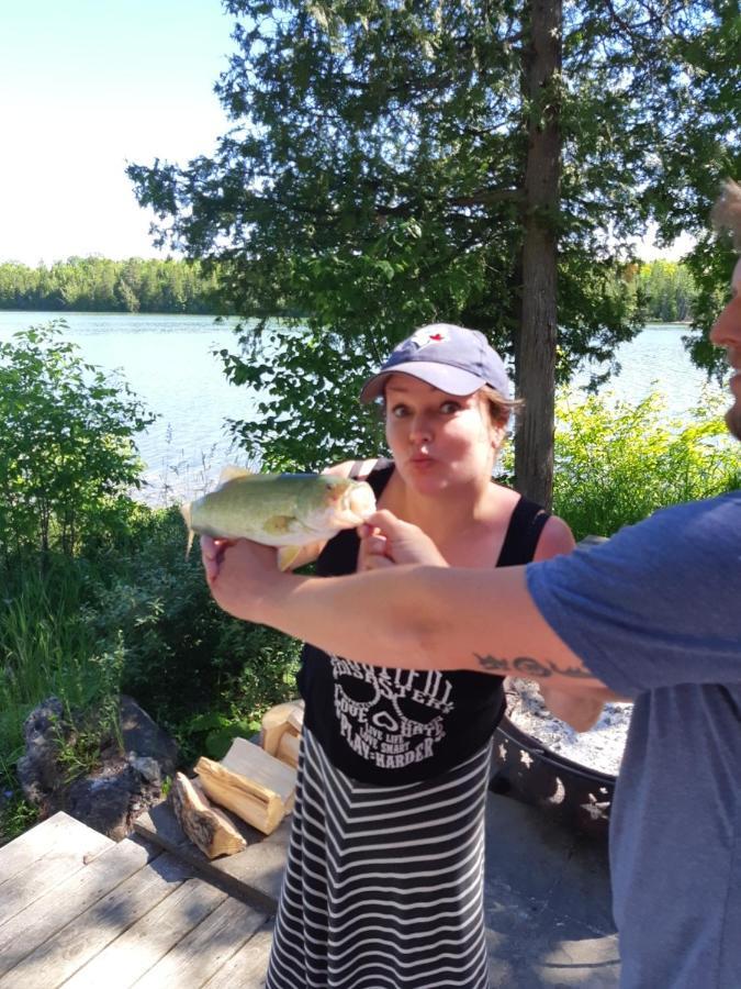 Lakefront Hope Lodge Miller Lake Buitenkant foto